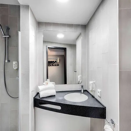מלון Bad-hersfeld 3*